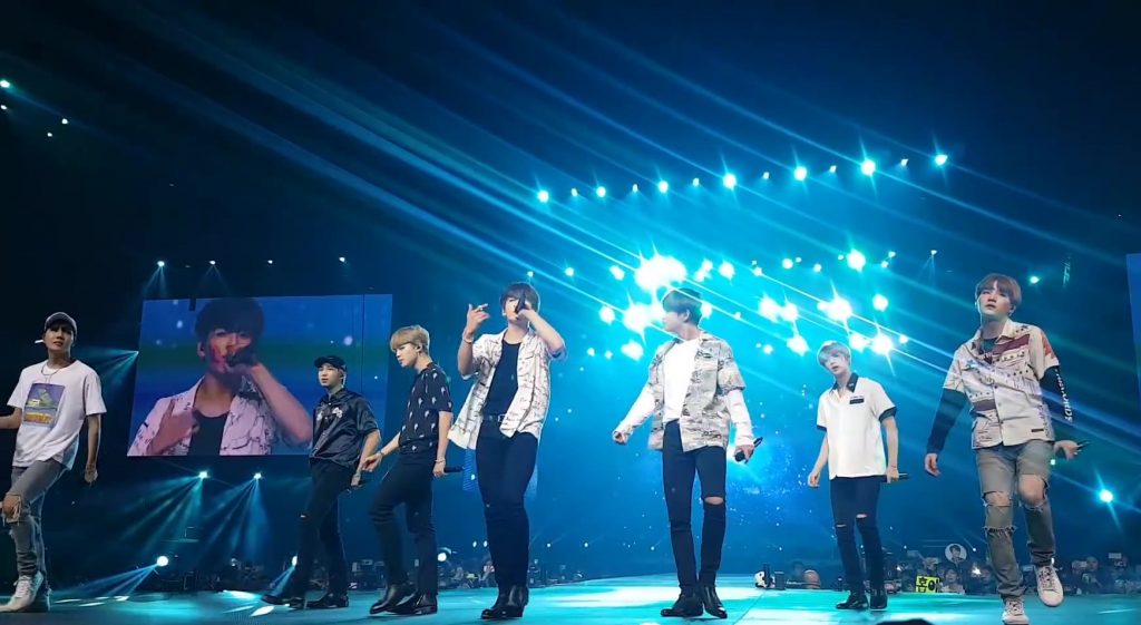 BTS LA concert sold out... 'Live Play in LA', a cheering zone outside