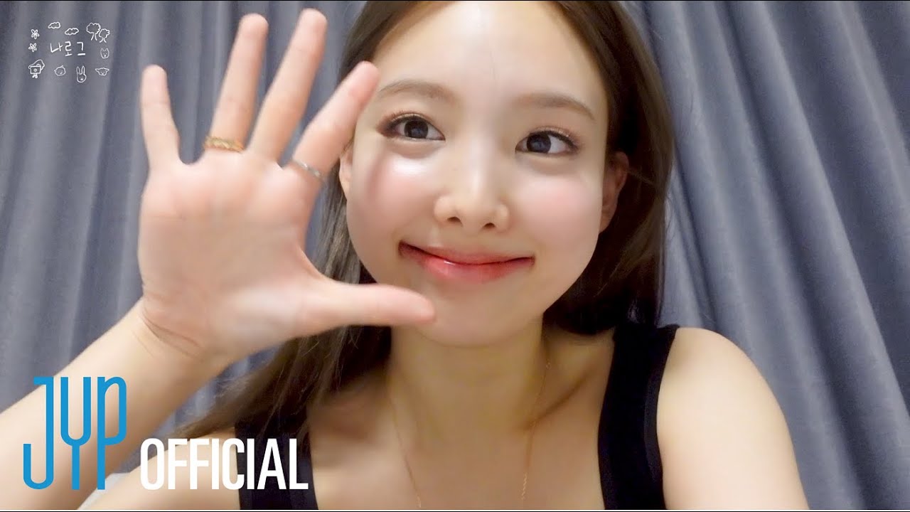 nolo global union on X: mademoiselle nayeon debuting completely